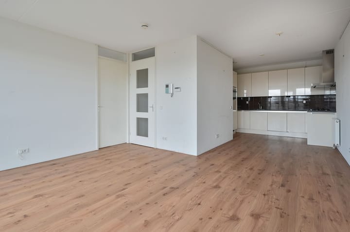 Appartement te koop: Duiker 111, Huizen