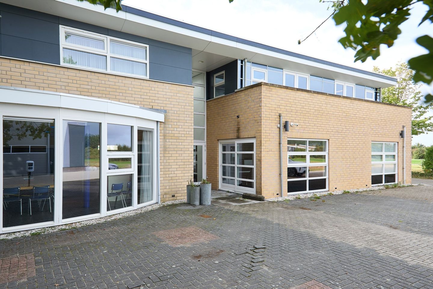Bekijk foto 4 van Businesspark Friesland-West 45