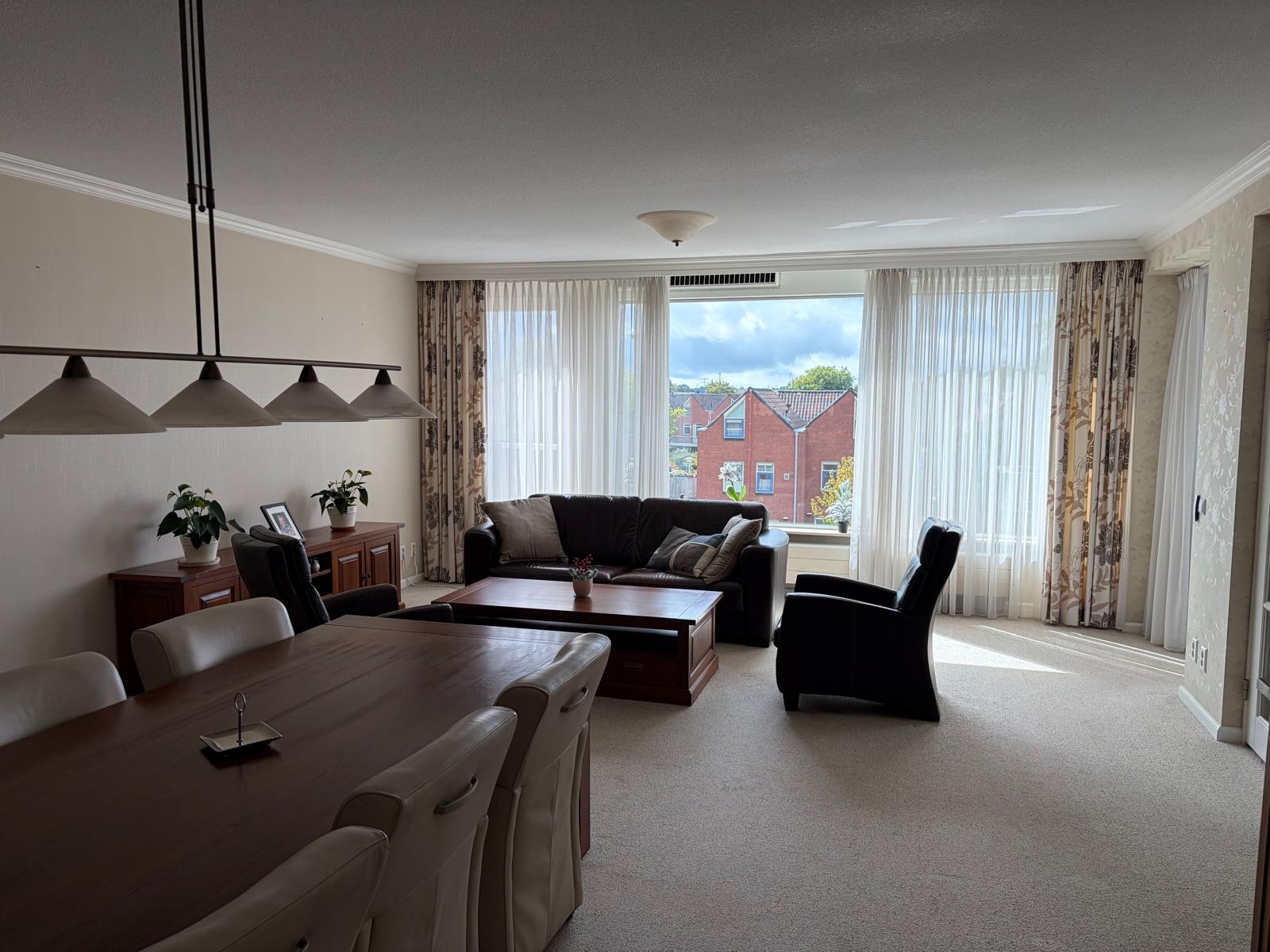 Appartement Secretaris Verhoeffweg 13-E — foto 1