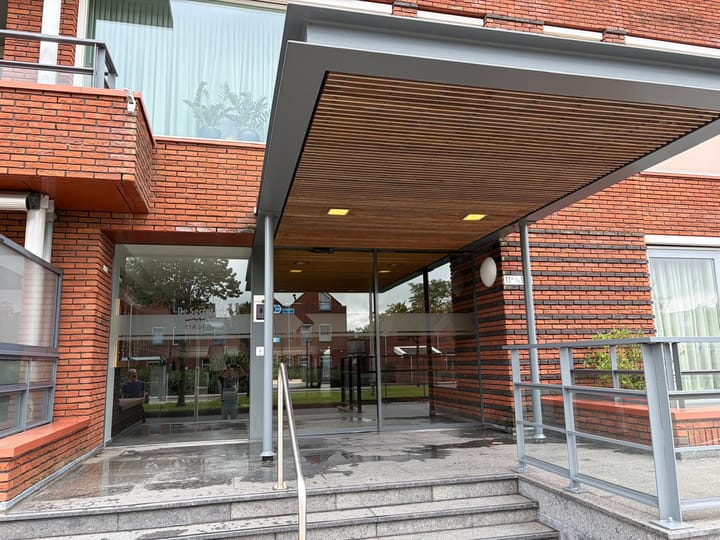 Appartement te huur: Secretaris Verhoeffweg 13E, Naaldwijk