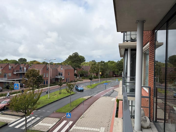 Appartement te huur: Secretaris Verhoeffweg 13E, Naaldwijk