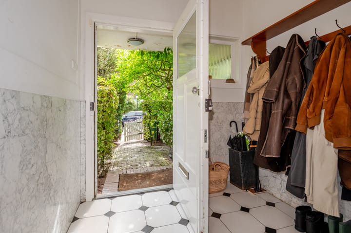 Tussenwoning te koop: Brugsestraat 16, 'S-Gravenhage