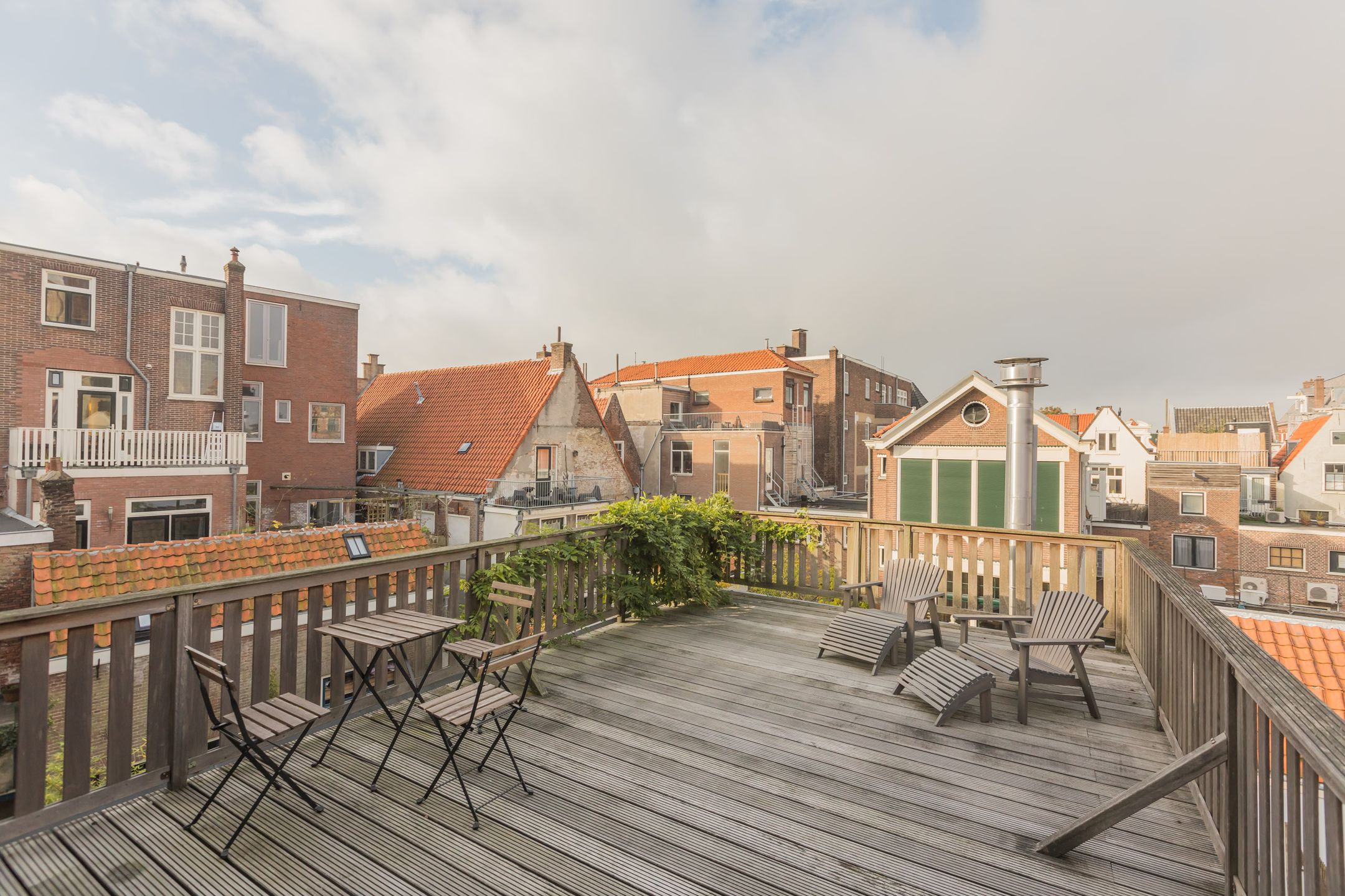 Photo 18 of Warmoesstraat 20-B