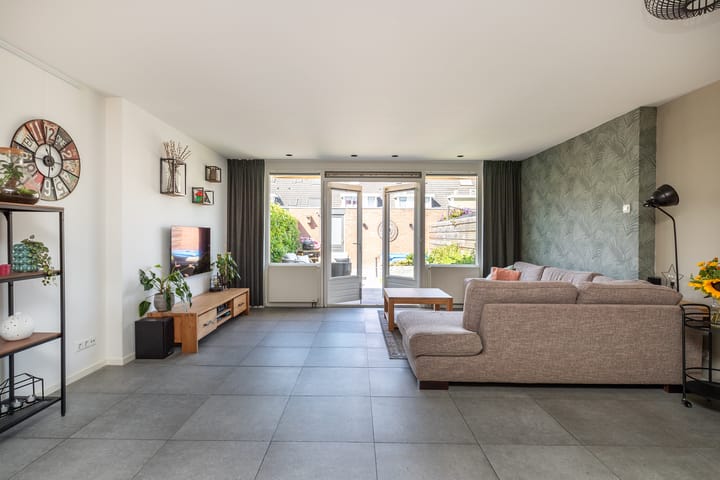 Tussenwoning te koop: Venus 11, Wijk Bij Duurstede