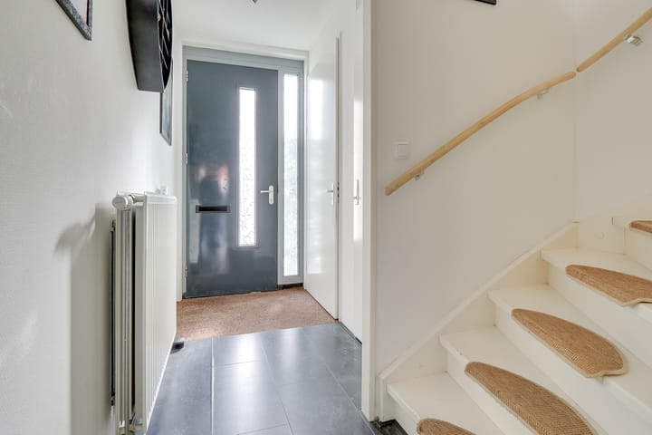 Tussenwoning te koop: Joan Miróstraat 64, Utrecht