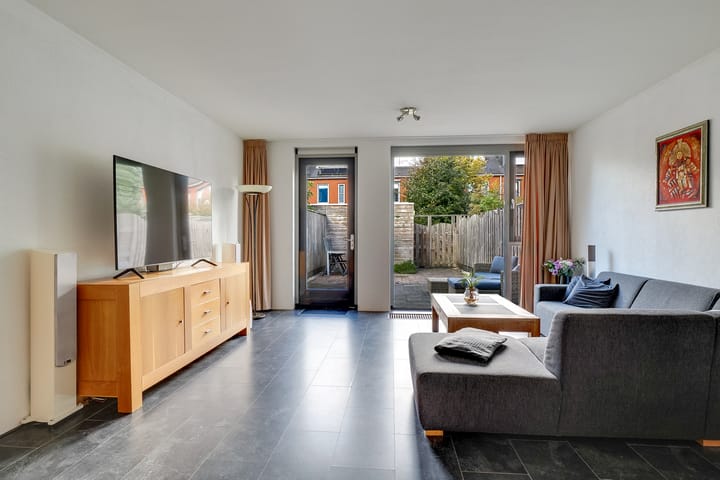 Tussenwoning te koop: Joan Miróstraat 64, Utrecht