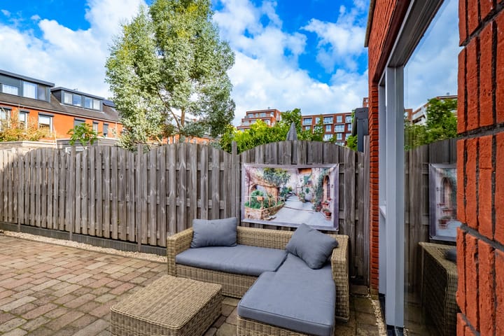 Tussenwoning te koop: Joan Miróstraat 64, Utrecht