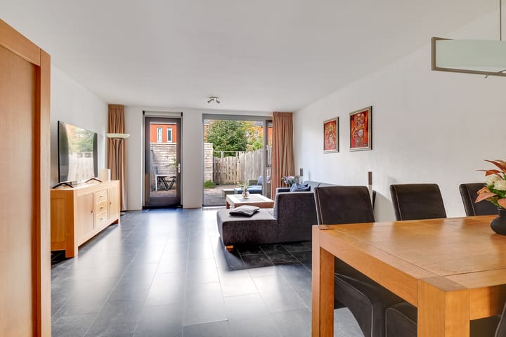 Tussenwoning te koop: Joan Miróstraat 64, Utrecht