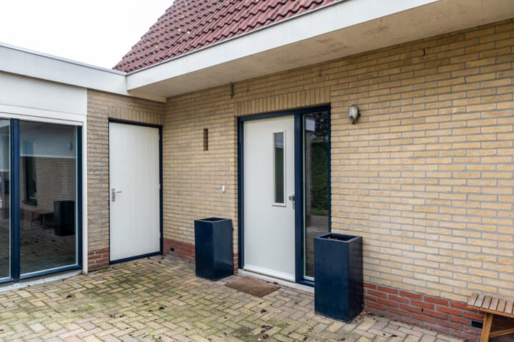 Vrijstaande woning te koop: De Oester 4, Kornhorn