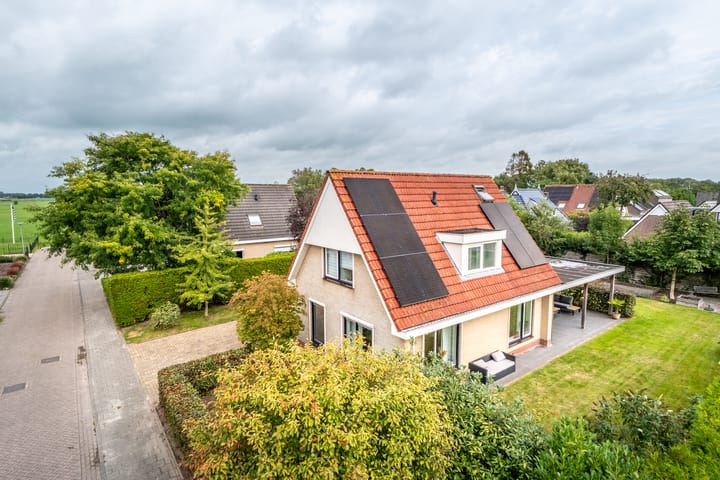 Vrijstaande woning te koop: De Oester 4, Kornhorn