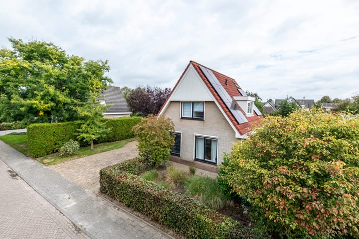 Vrijstaande woning te koop: De Oester 4, Kornhorn