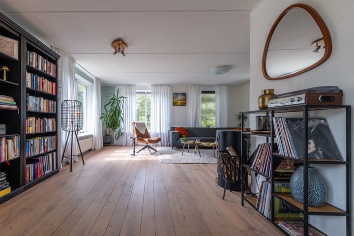 Vrijstaande woning te koop: De Oester 4, Kornhorn