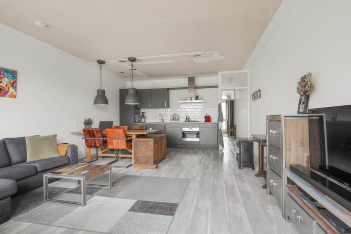 Appartement te koop: Warande 137, Nieuw-Vennep