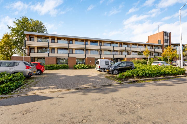 Appartement te koop: Warande 137, Nieuw-Vennep
