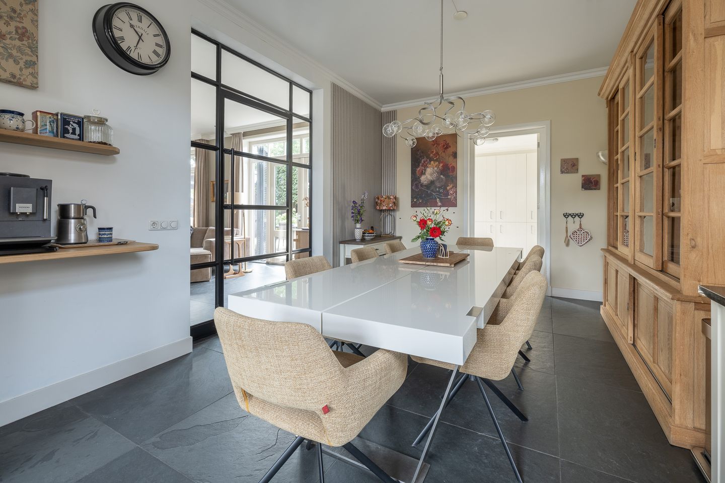 Photo 19 of Van Schothorststraat 1
