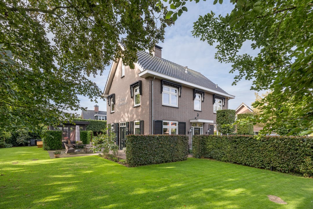 Photo 67 of Van Schothorststraat 1