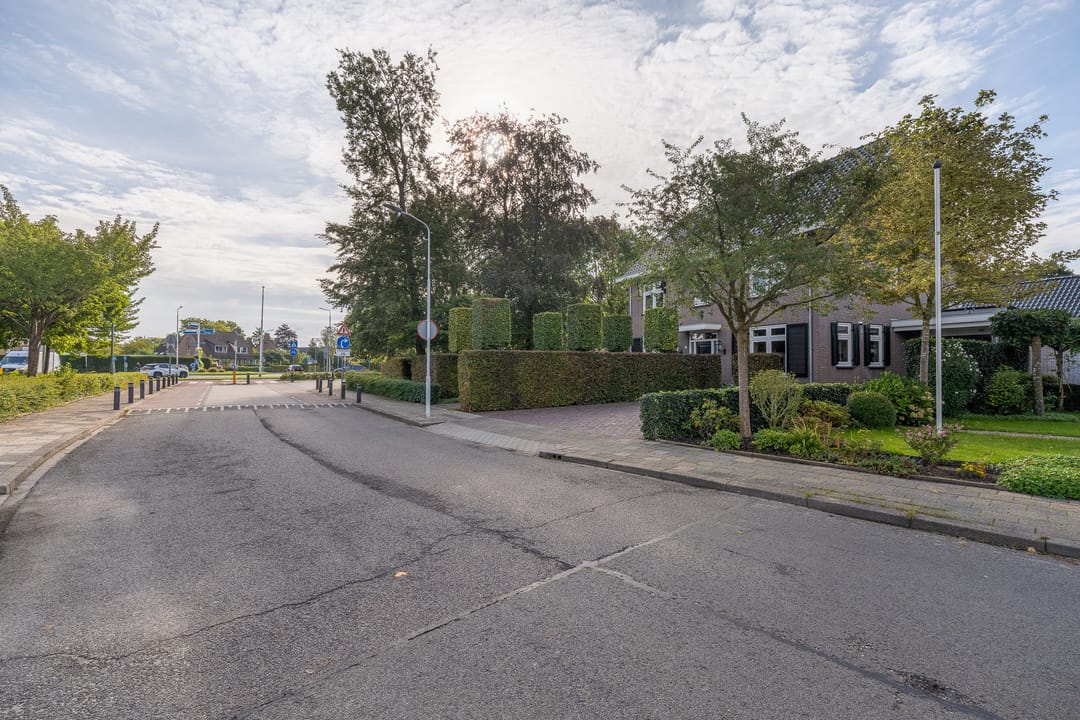 Photo 76 of Van Schothorststraat 1