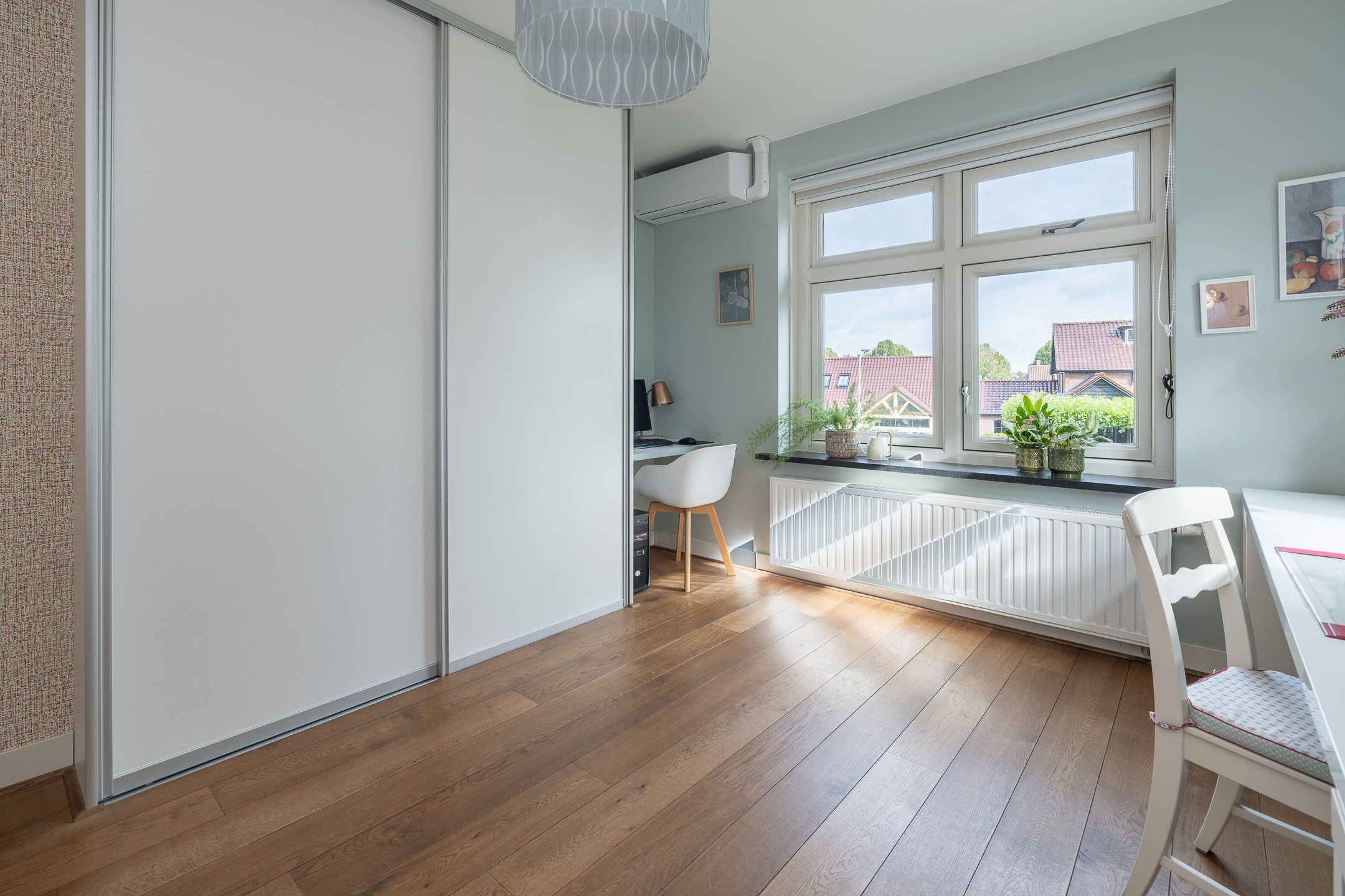 Photo 36 of Van Schothorststraat 1
