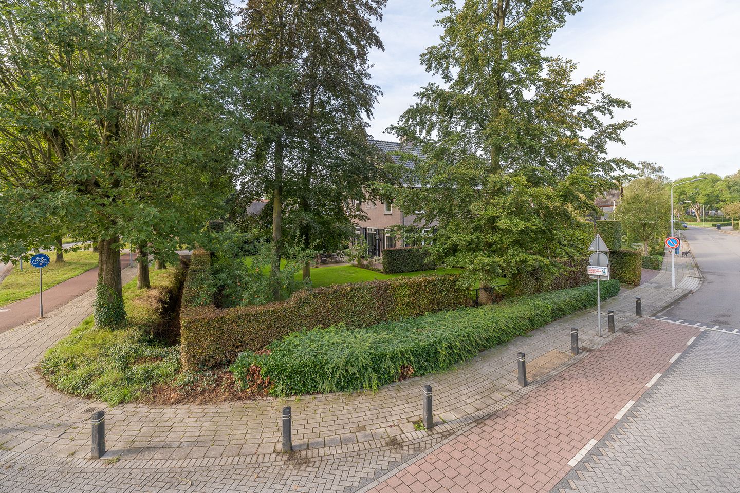 Photo 74 of Van Schothorststraat 1