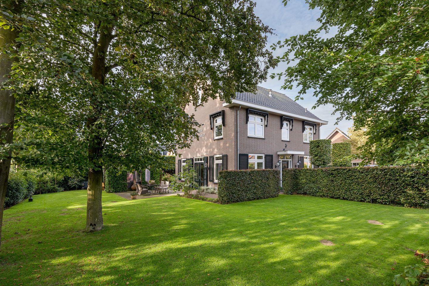 Photo 64 of Van Schothorststraat 1