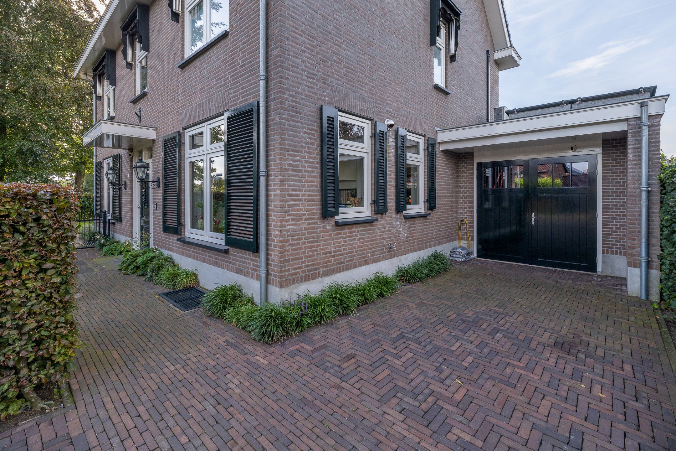 Photo 69 of Van Schothorststraat 1