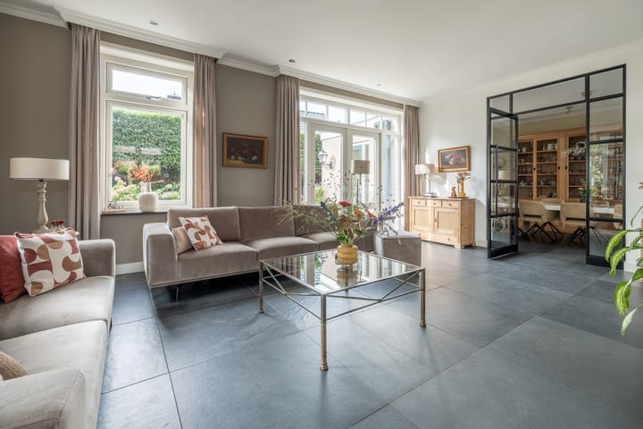 Vrijstaande woning te koop: Van Schothorststraat 1, Barneveld