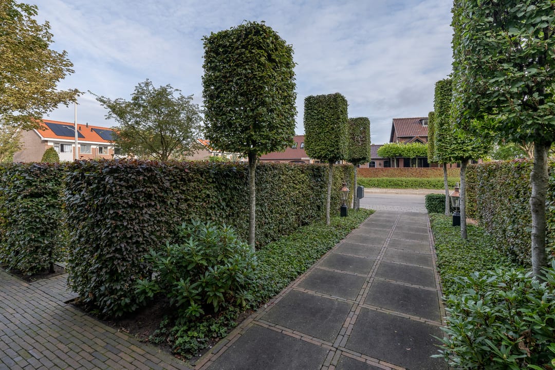 Photo 68 of Van Schothorststraat 1