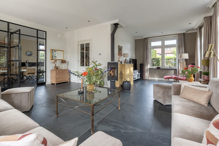 Vrijstaande woning te koop: Van Schothorststraat 1, Barneveld