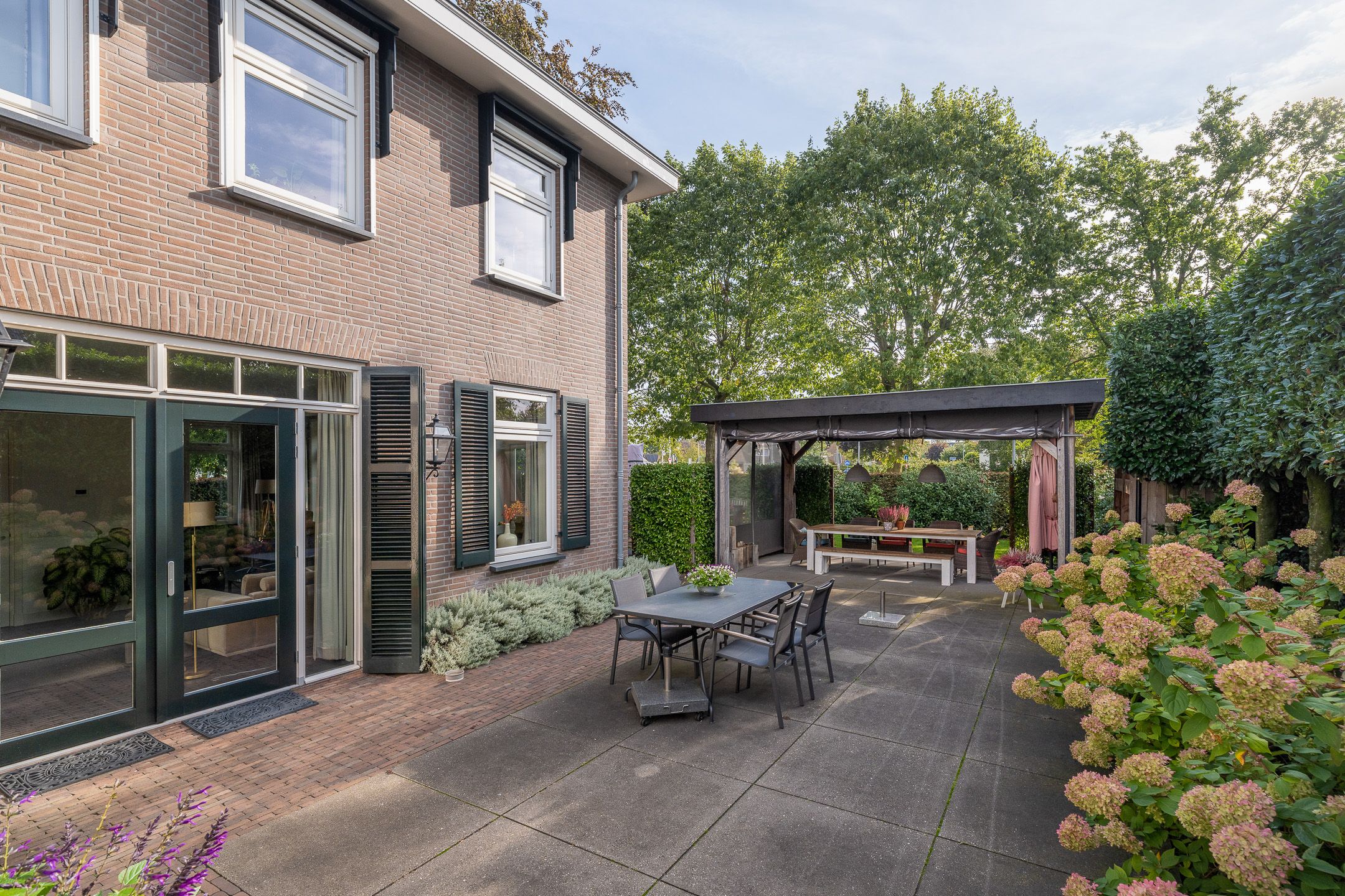 Photo 57 of Van Schothorststraat 1