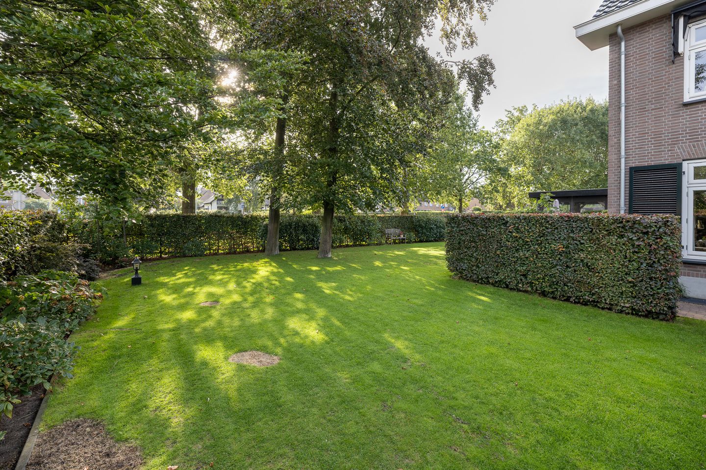Photo 65 of Van Schothorststraat 1