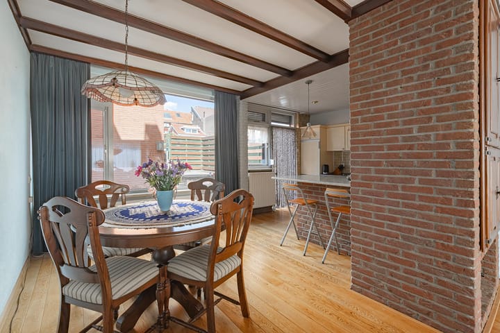 Tussenwoning te koop: Leienhoesstraat 15, Heerlen