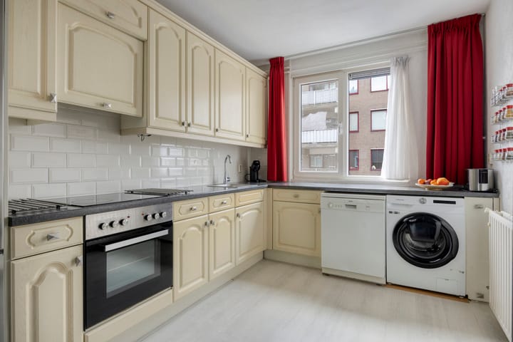 Appartement te koop: Ringspoor 113, Capelle Aan Den Ijssel