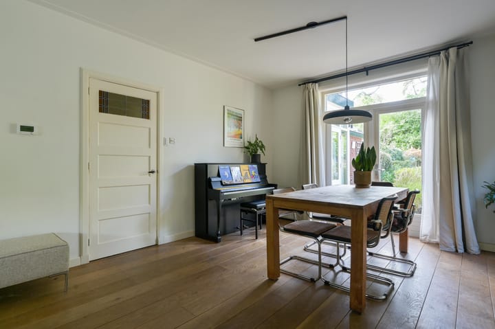 Twee-onder-één-kap te koop: Eikenlaan 27, Zeist