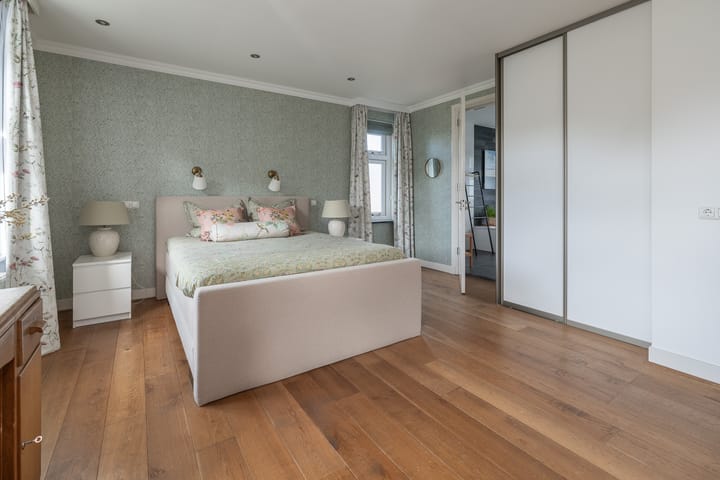 Vrijstaande woning te koop: Van Schothorststraat 1, Barneveld