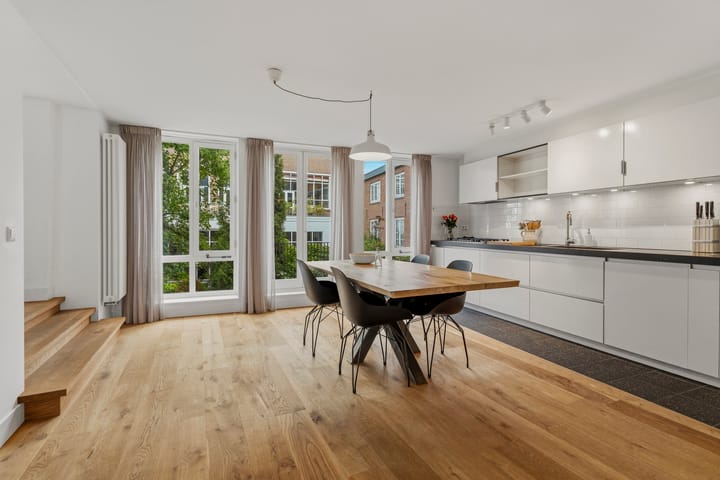 Photo 2 of Karthuizersdwarsstraat 18-C