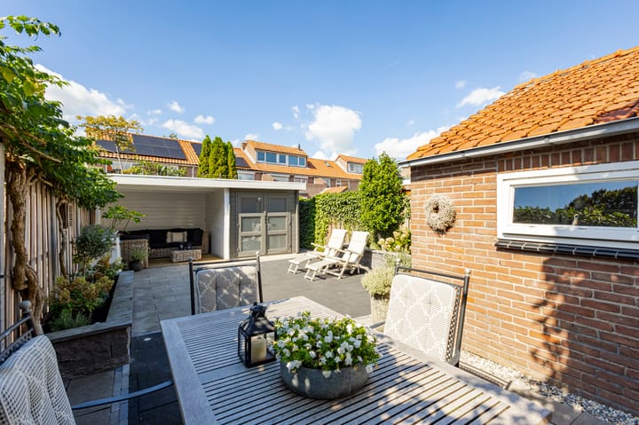 Photo 4 of Adama van Scheltemastraat 10