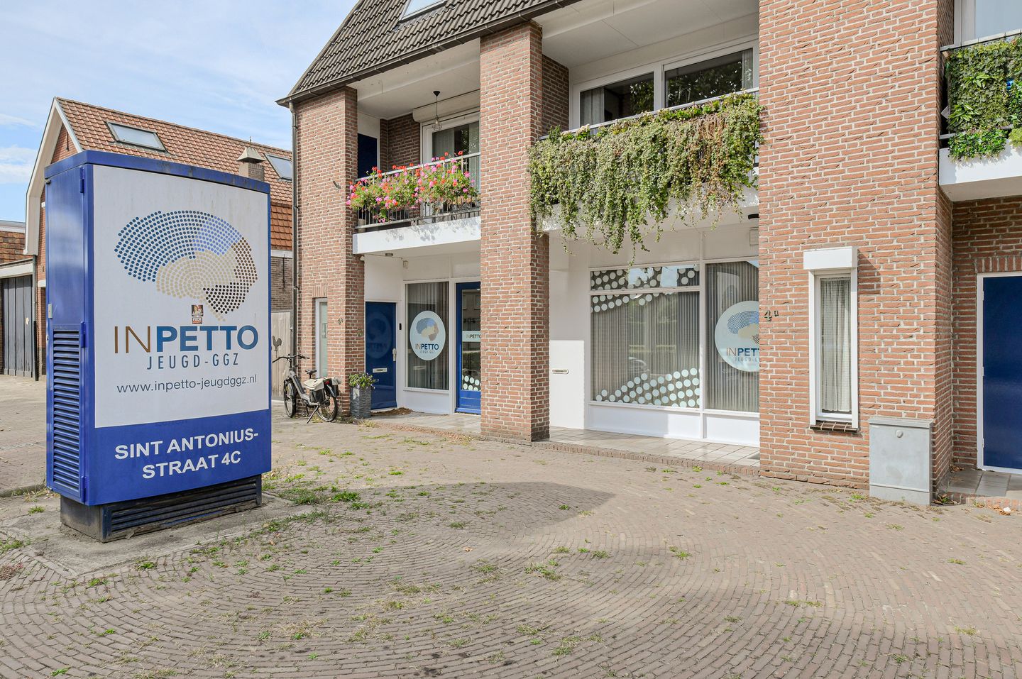 Bekijk foto 1 van Sint Antoniusstraat 4