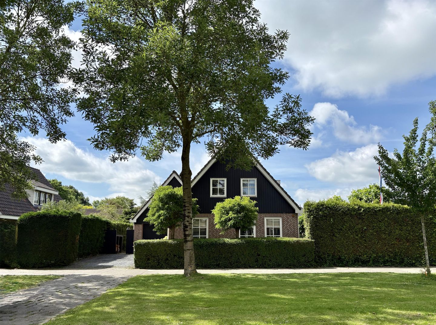 Foto 1 van Bernardus Hollanderstraat 1