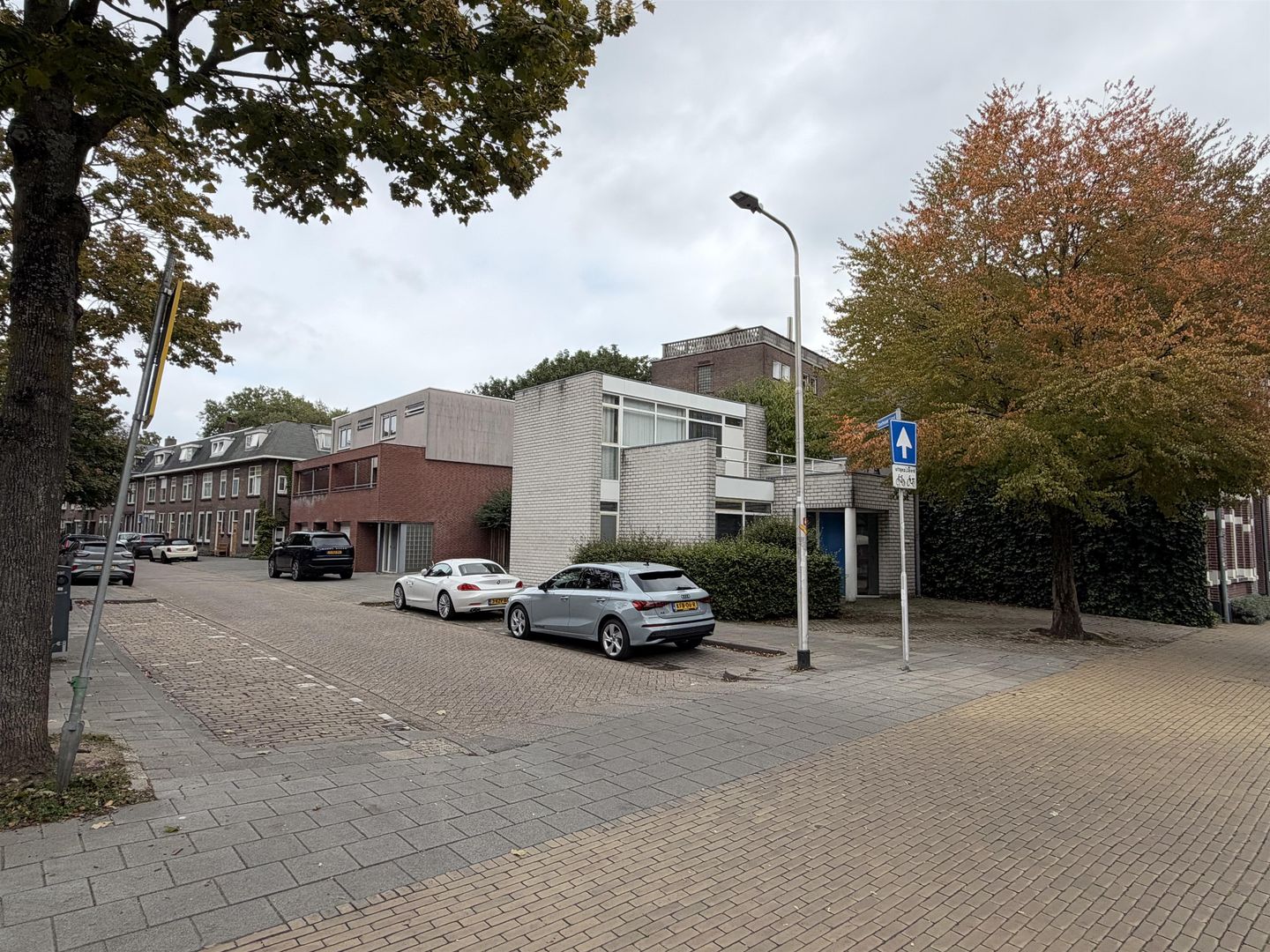 Bekijk foto 1 van Sint Josephstraat 75