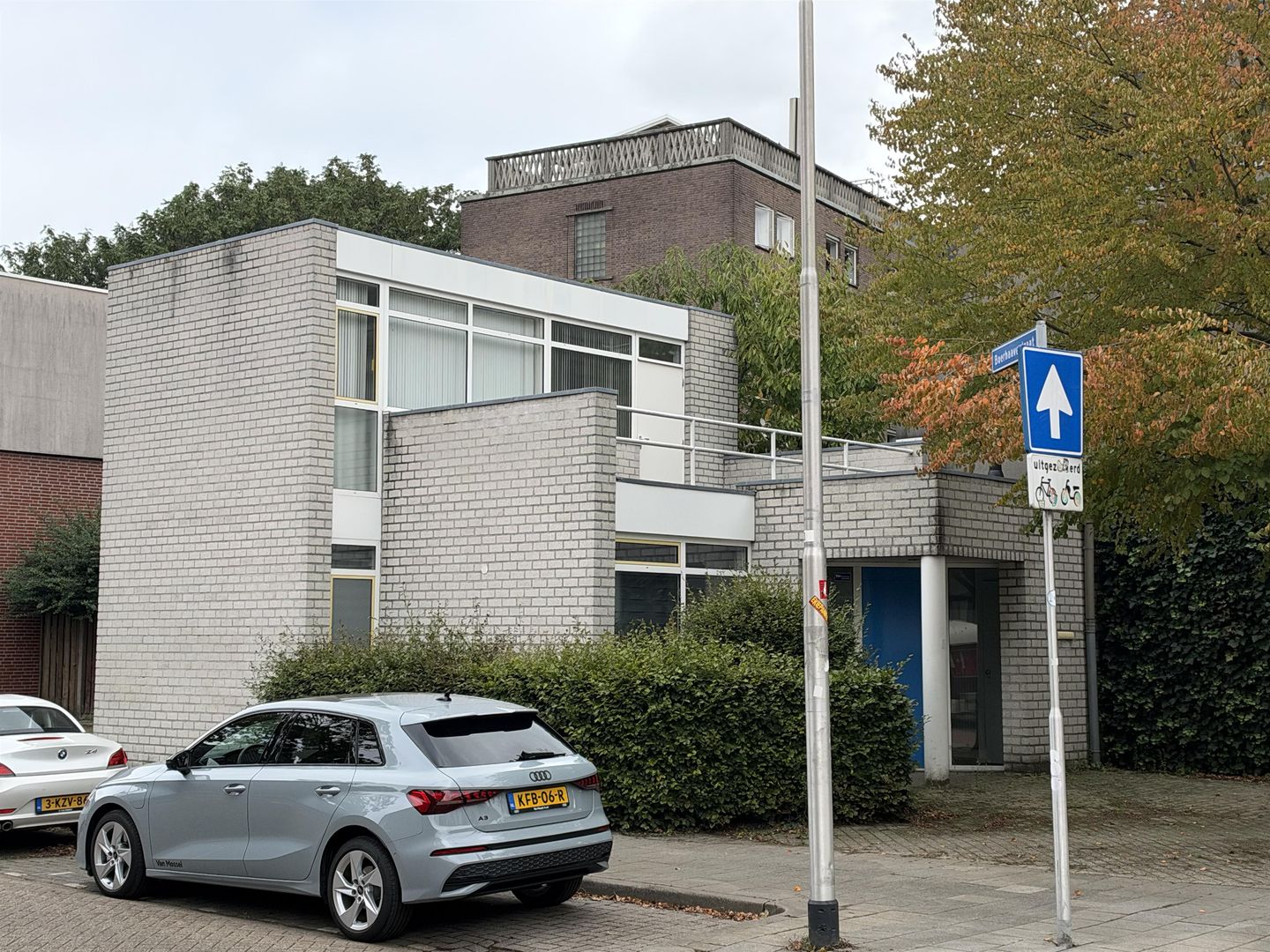 Bekijk foto 2 van Sint Josephstraat 75