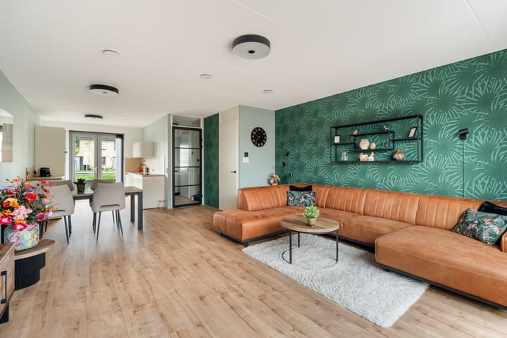 Tussenwoning te koop: Naardermeerstraat 4, Berkel En Rodenrijs