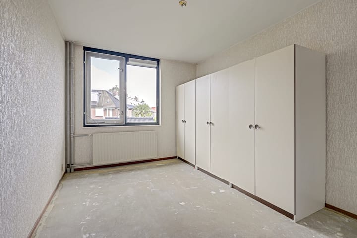 Tussenwoning te koop: Spoorhaag 122, Houten