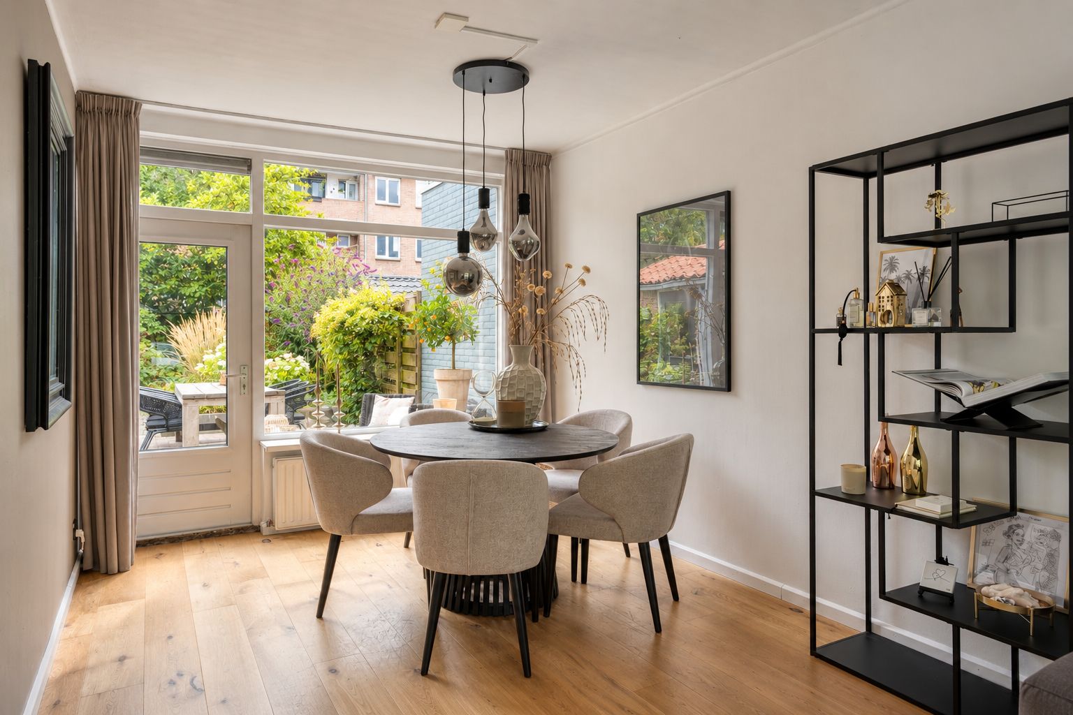 Photo 9 of Tesselschadestraat 59