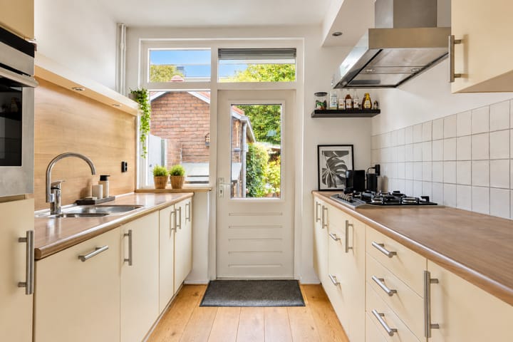 Tussenwoning te koop: Tesselschadestraat 59, Deventer