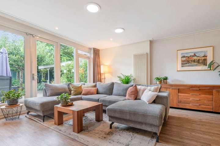 Tussenwoning te koop: Vinkendwarsstraat 14, Hillegom