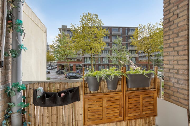 Tussenwoning te koop: Goeman Borgesiusstraat 1, Amsterdam