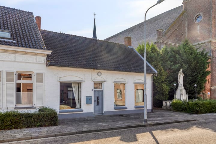 Twee-onder-één-kap te koop: Dorpsstraat 52, Graauw