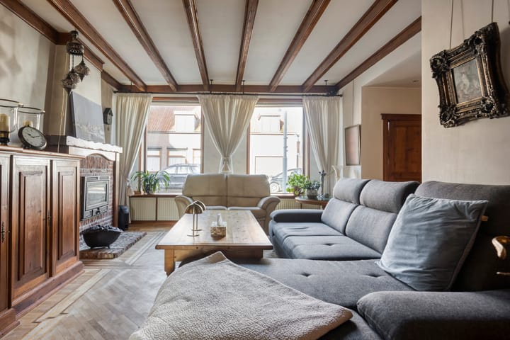 Twee-onder-één-kap te koop: Dorpsstraat 52, Graauw