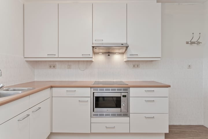 Appartement te huur: Bloemendalsweg 13F17, Colmschate