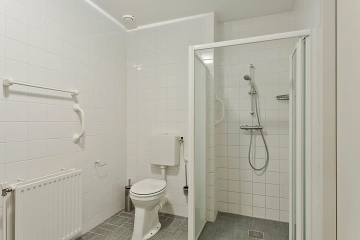 Appartement te huur: Bloemendalsweg 13F17, Colmschate